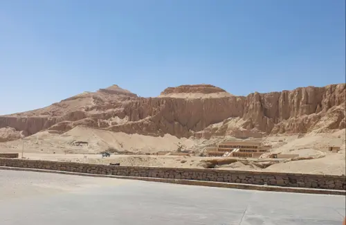 Hepshepsut Temple.jpg