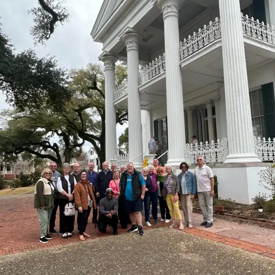 TS_HNUTN_Group_Graceland.jpg