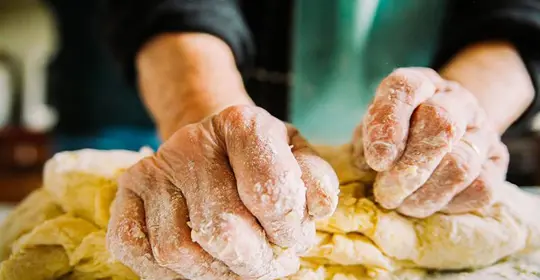 Making bread, Masseria Centrone